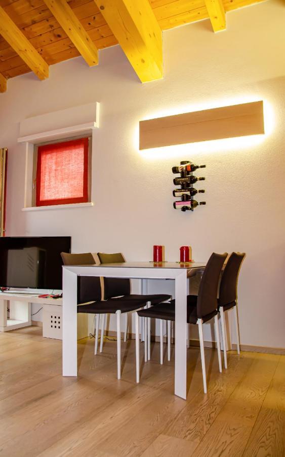 Holiday House Viola Tirano Bagian luar foto