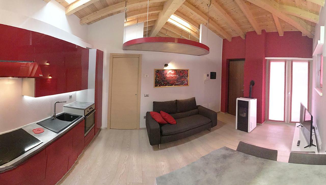 Holiday House Viola Tirano Bagian luar foto